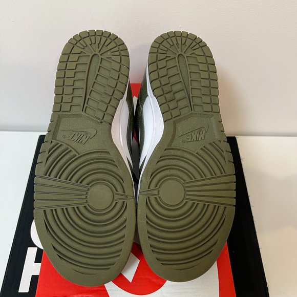 Nike Wmns Dunk Low (Medium Olive) - Size 9 - Picture 6 of 6